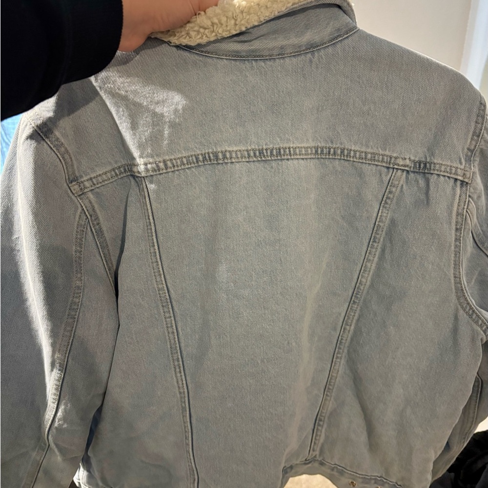 Signature by Levi Strauss Sherpa Lined Denim Jacket - Picture 4 of 4